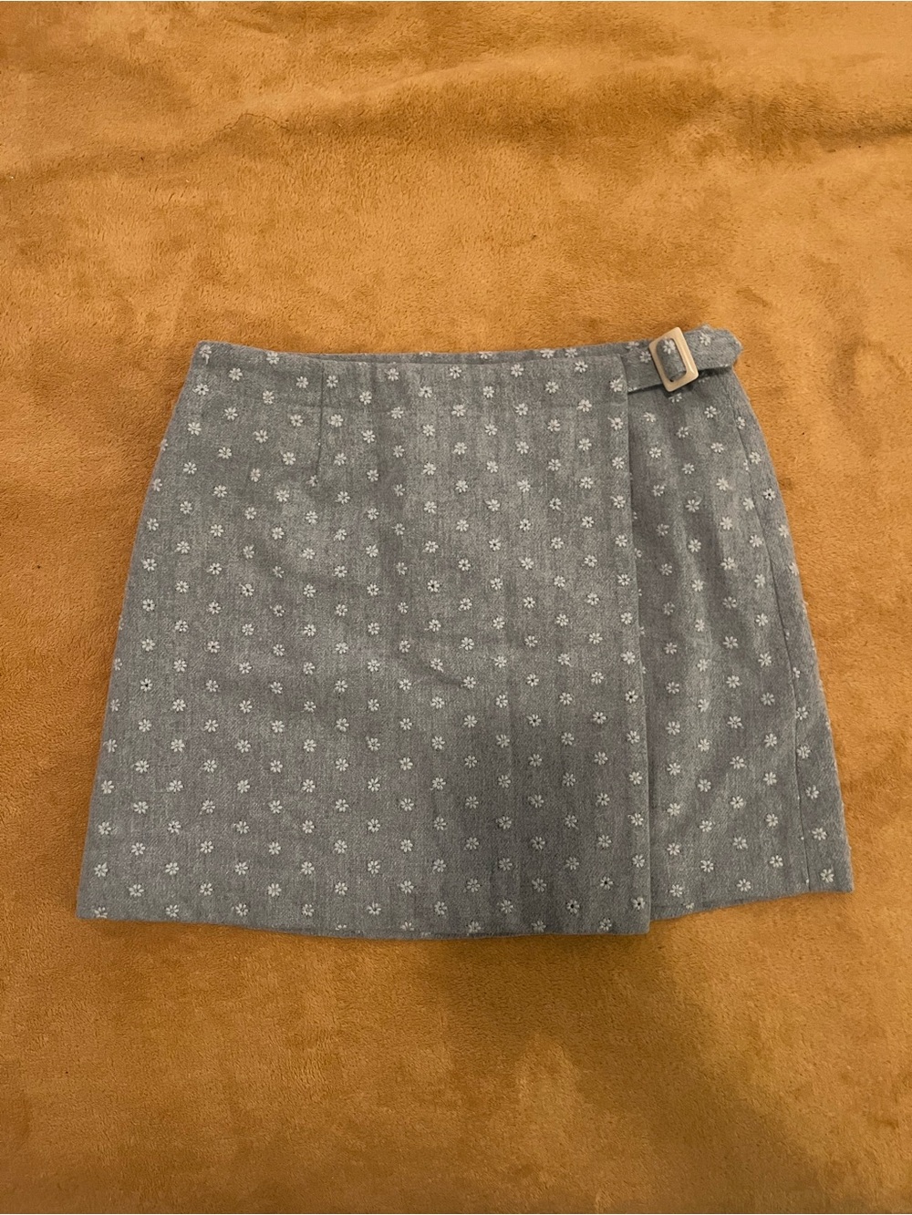 Lilly Pulitzer Gray Mini Skirt with Floral Eyelet & Side Buckle